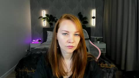 Margo Kellly online show from April 27, 1:03 am