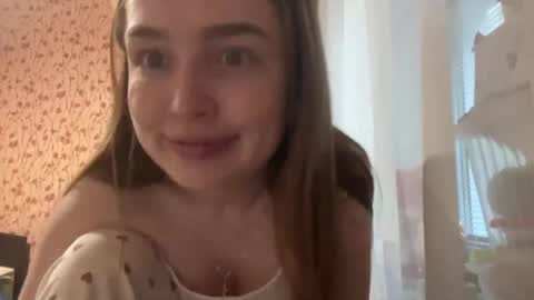 Chloe online show from May 22, 4:25 pm