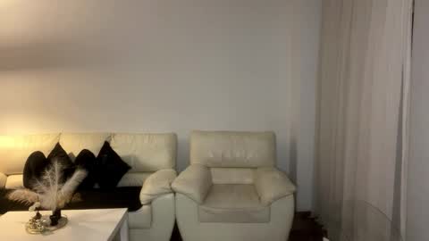 Snapshot of margotdeville chatting on October 5, 10:28 pm Margot online show from October 5, 10:28 pm