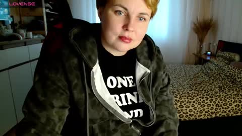 Mari online show from November 10, 5:54 am