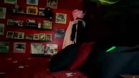 Mari Bee online show from April 16, 12:33 am