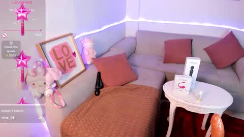 Mari online show from November 9, 8:44 pm