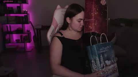 mari moore online show from December 21, 8:59 pm