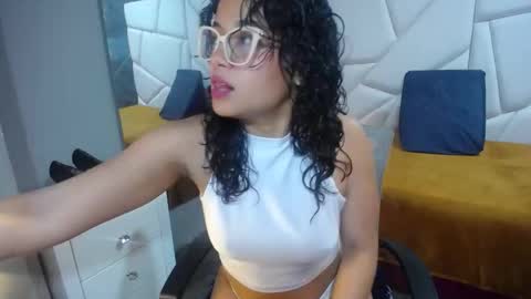 maria07lopez_ online show from March 12, 1:26 pm