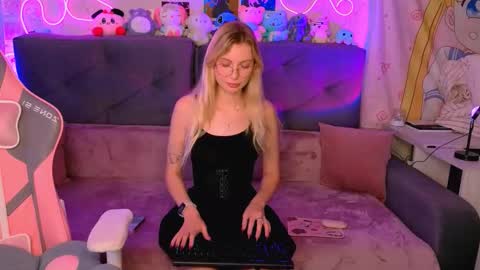 Snapshot of maria_hunt chatting on October 22, 4:59 am Maria online show from October 22, 4:59 am