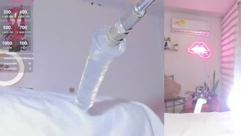 maria_jones__ online show from August 1, 4:25 am