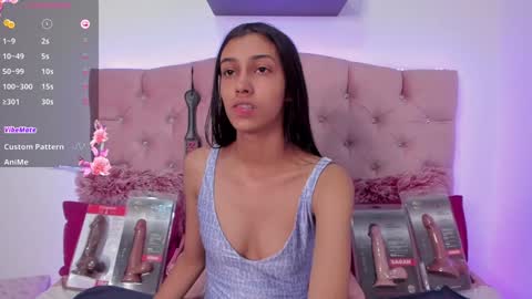 Snapshot of maria_skinny_ chatting on February 7, 10:19 pm My name is Valentina online show from February 7, 10:19 pm