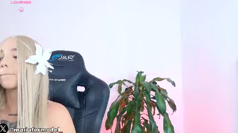 Maria Fer online show from June 10, 4:39 pm