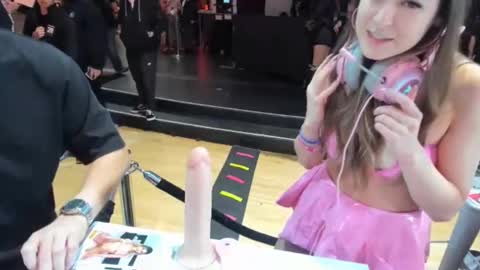 Pinkkitty online show from January 18, 1:08 am