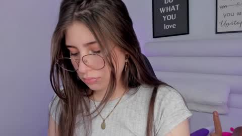 Snapshot of mariam_scott18 chatting on February 6, 1:16 am Mariam online show from February 6, 1:16 am