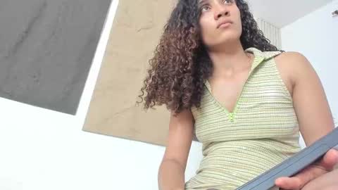 Snapshot of marian_rios chatting on October 17, 5:28 pm Marian online show from October 17, 5:28 pm