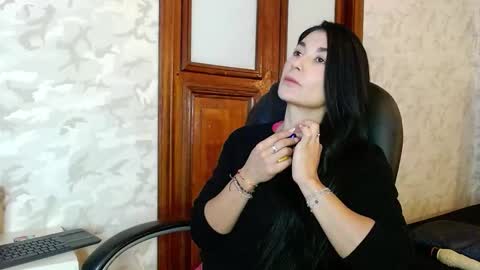 Mariana online show from December 2, 1:09 pm