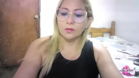 mariana995649 online show from March 14, 11:20 pm