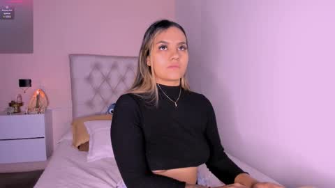 Mariana Roe online show from March 4, 2:49 am