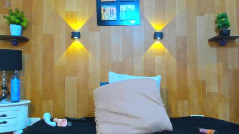 Mariana Angel online show from March 9, 3:38 pm