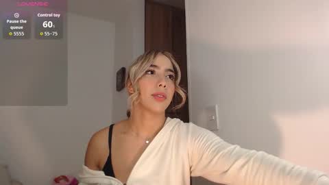 Mariana online show from December 3, 2:56 am