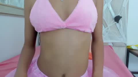 Snapshot of marianagarcia_1 chatting on October 17, 8:24 pm Mariana Garcia online show from October 17, 8:24 pm