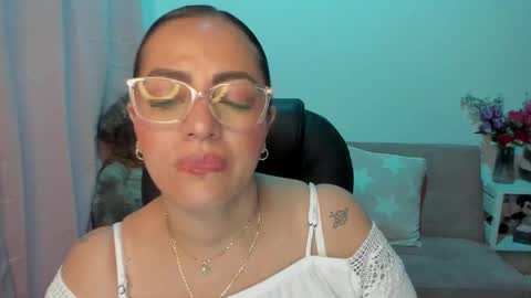 Snapshot of marianalopez81 chatting on March 12, 3:35 am Mariana Lopez online show from March 12, 3:35 am