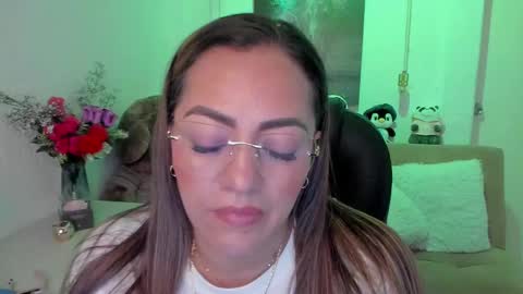Snapshot of marianalopez81 chatting on February 21, 6:51 am Mariana Lopez online show from February 21, 6:51 am