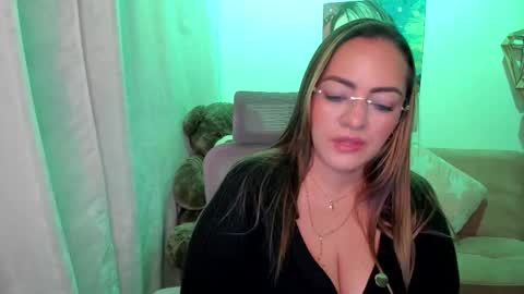 Snapshot of marianalopez81 chatting on October 1, 1:48 am Mariana Lopez online show from October 1, 1:48 am