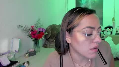 Snapshot of marianalopez81 chatting on February 26, 7:34 am Mariana Lopez online show from February 26, 7:34 am