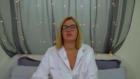 Maria online show from November 16, 6:54 pm