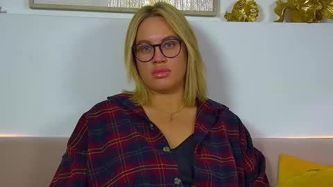 Maria online show from November 21, 7:28 am