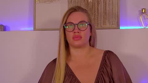 Maria online show from March 12, 4:13 pm