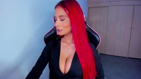 M A R I A N E online show from November 17, 11:35 am