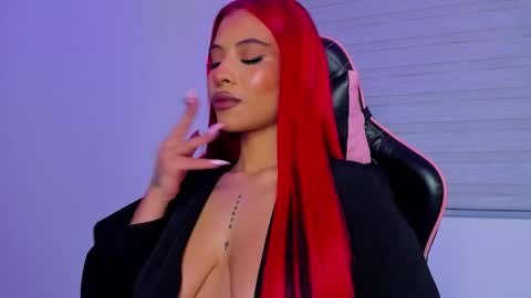 M A R I A N E online show from January 17, 8:57 am