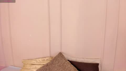 Maria Pettit online show from February 23, 12:07 pm