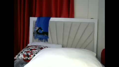 Pauline online show from March 9, 10:30 pm