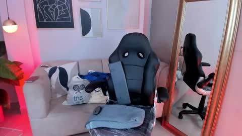 marie_bass online show from February 20, 1:13 pm