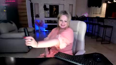 mariemlui online show from July 4, 3:48 pm