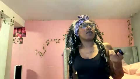 eMariexxx online show from January 6, 4:16 am