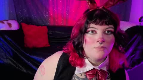 mariiana_velezz online show from February 11, 8:45 pm