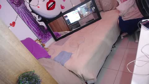 Snapshot of marillynjones_ chatting on January 28, 3:25 am Marillyn  online show from January 28, 3:25 am