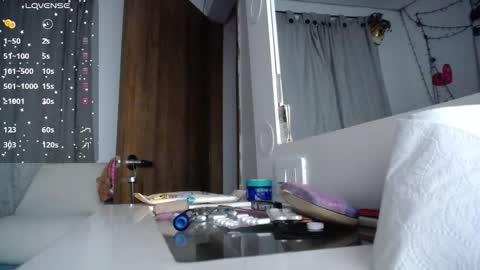 Snapshot of marillynjones_ chatting on October 26, 9:32 am Marillyn  online show from October 26, 9:32 am