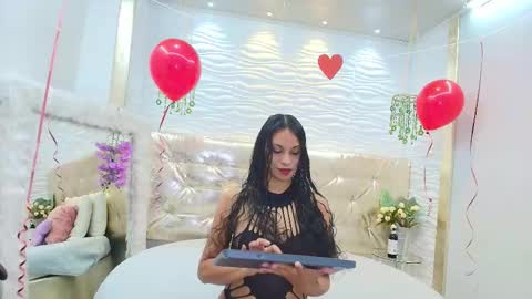 MARIYLN BLAKE  online show from February 8, 2:31 pm