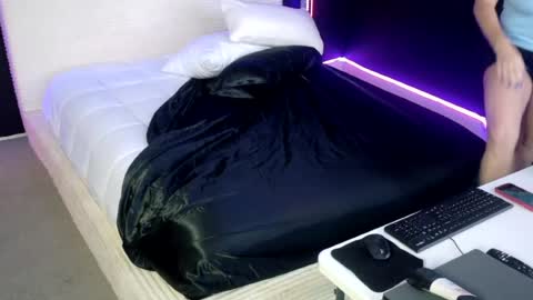 marilynmidas online show from July 30, 5:41 am