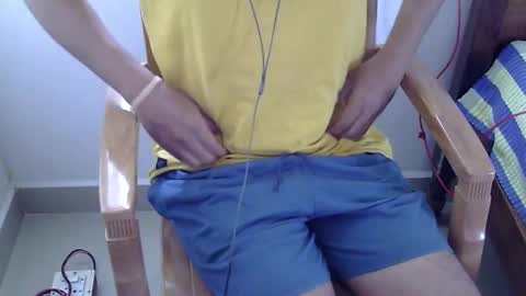 The SHY UncutBoy online show from September 27, 5:05 am