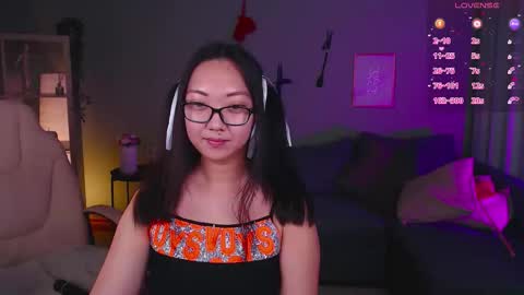 Snapshot of marine_vact chatting on October 8, 3:18 pm Marine  online show from October 8, 3:18 pm