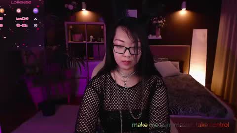 Snapshot of marine_vact chatting on March 4, 5:24 pm Marine  online show from March 4, 5:24 pm