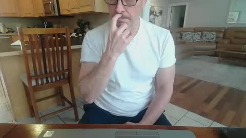 Mark online show from November 22, 4:38 pm