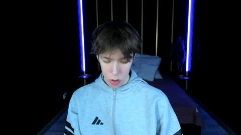 Mark online show from April 24, 12:51 pm