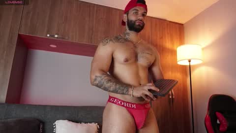 Mark online show from January 8, 11:10 pm