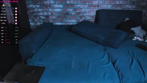 Mark online show from January 16, 8:45 am