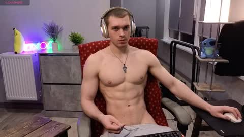 Mark online show from February 18, 9:09 pm