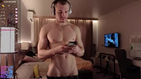 Mark online show from November 27, 11:40 am