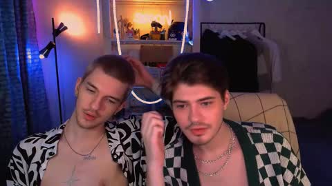 Mark online show from January 15, 8:39 pm